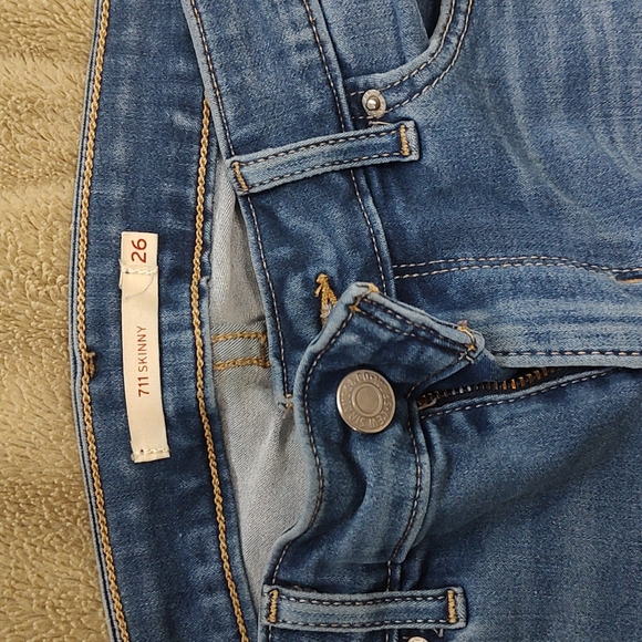 jeans - Picture 2 of 4